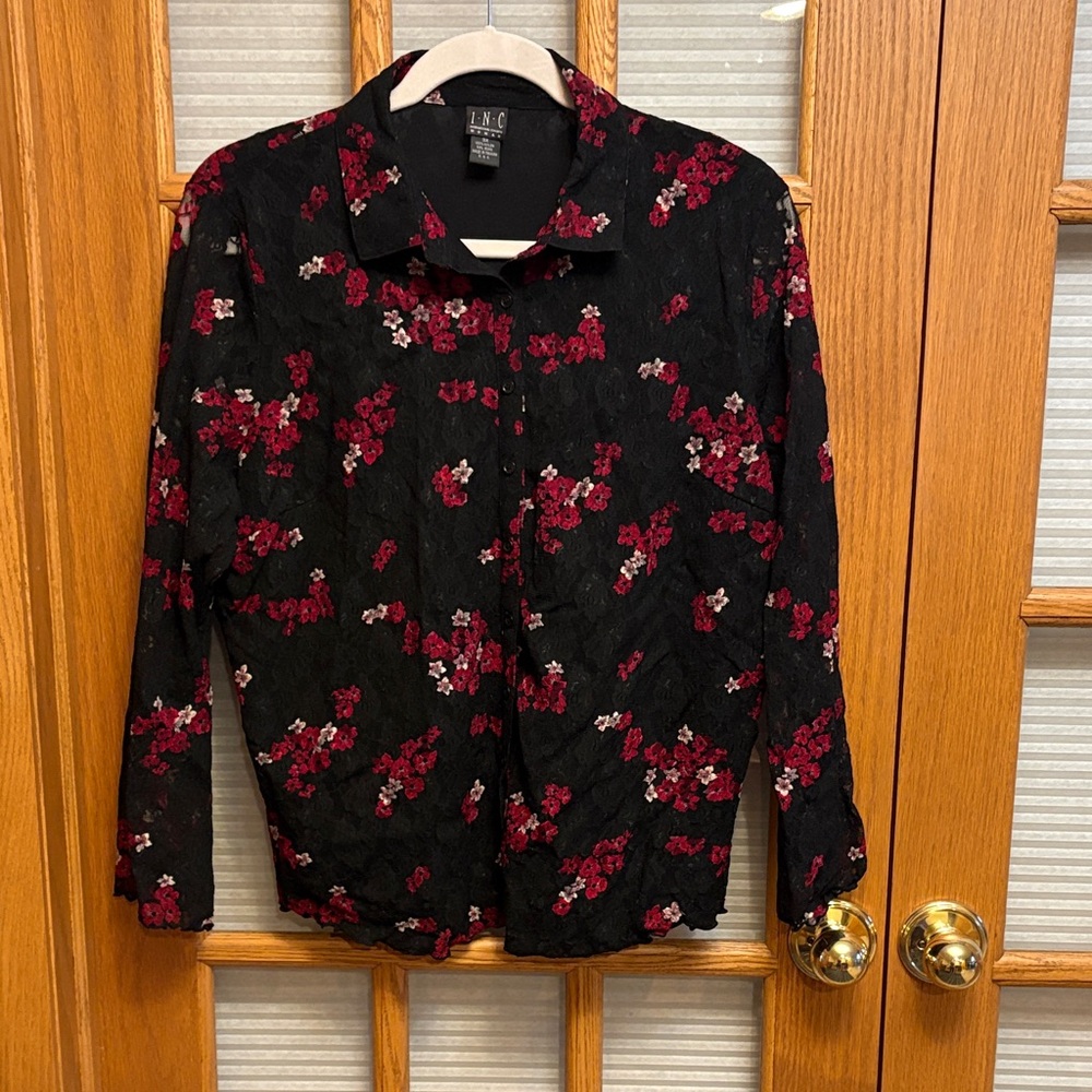 EUC INC Int’l Concepts Floral Lace Blouse
